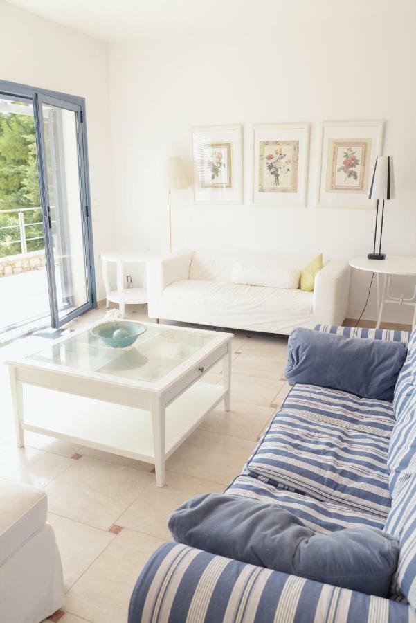 Blueline Guesthouse Agios Dimitrios  Dış mekan fotoğraf